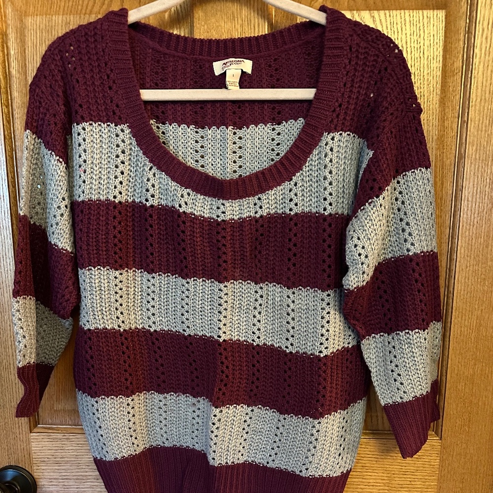 Arizona Jean Co. Scoop Neck Gray/Burgundy Striped Sweater. 3/4 Sleeves Size L.